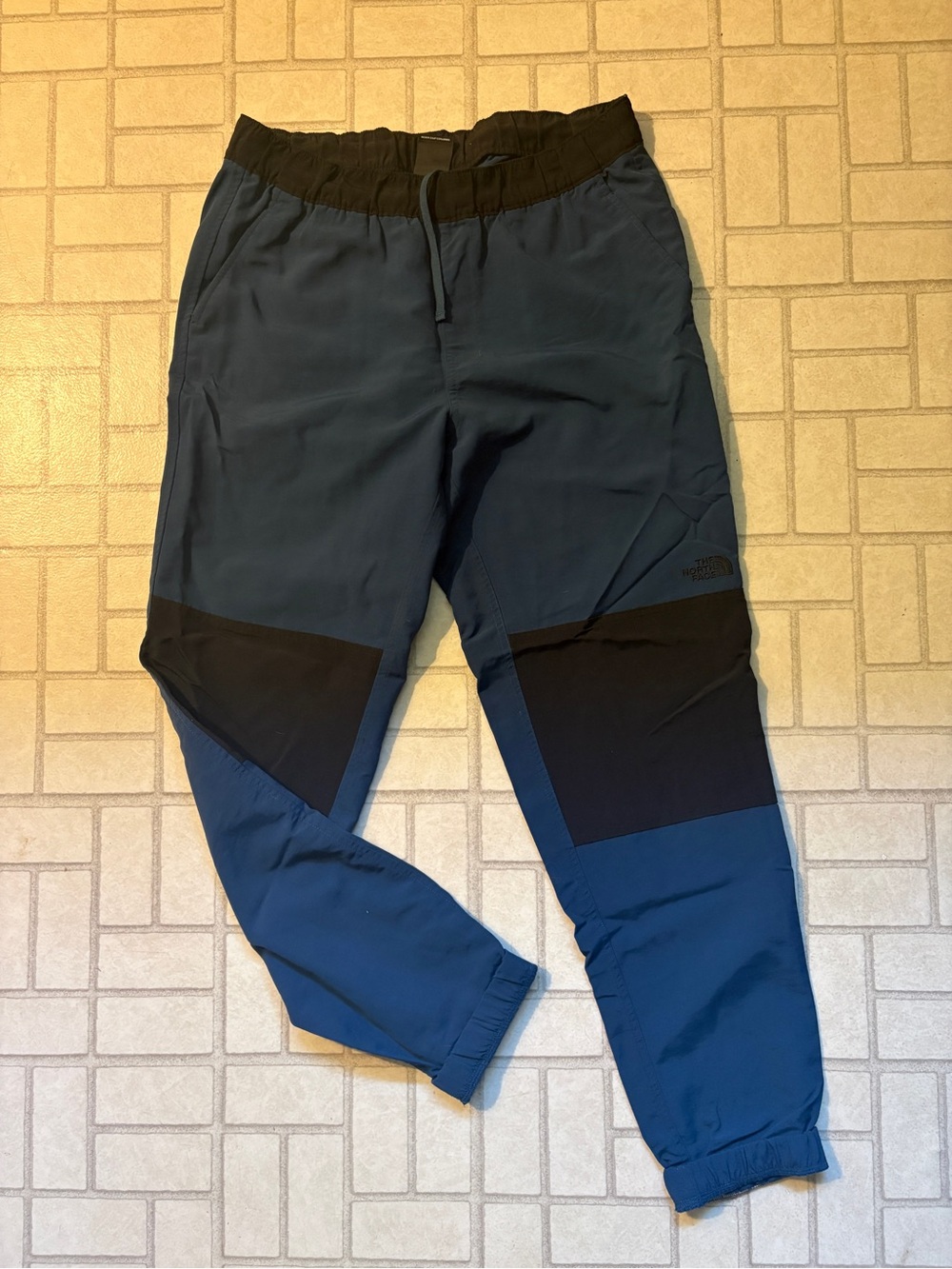 The North Face Women's size MEDIUM Two-Tone Blue Climbing Pants